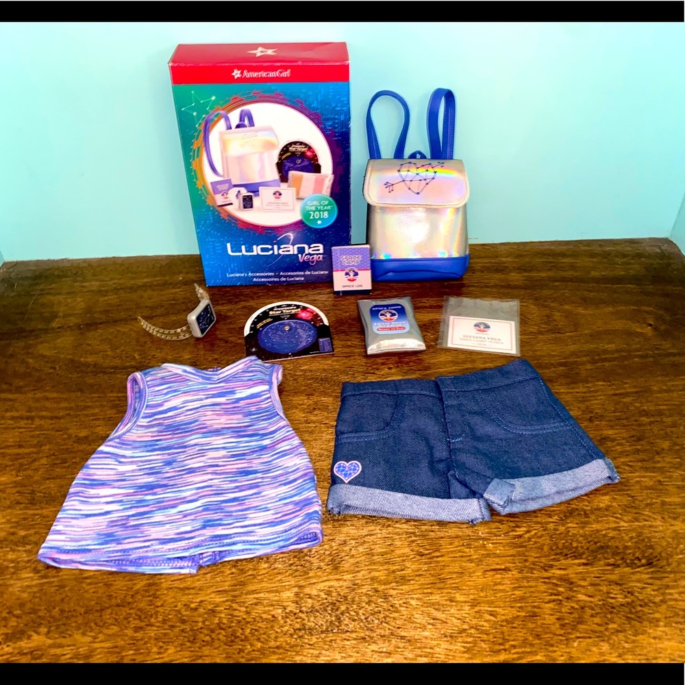 American Girl Outfit and Accessories for GOTY LUCIANA VEGA